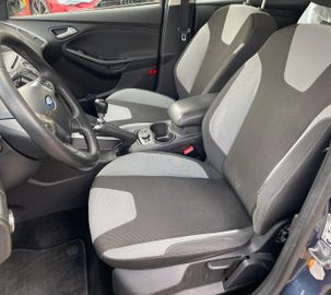 Bild 19 Ford Focus Turnier 1,6TDCi*AHK*TÜV*KLIMAAUTO*WSS-HZ
