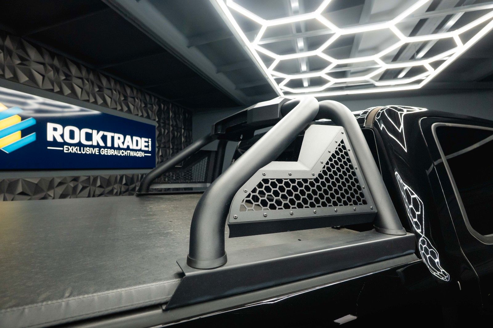 Fahrzeugabbildung Dodge RAM 5.7 V8 HEMI 4x4 OFFROAD Night GOLD EDITION