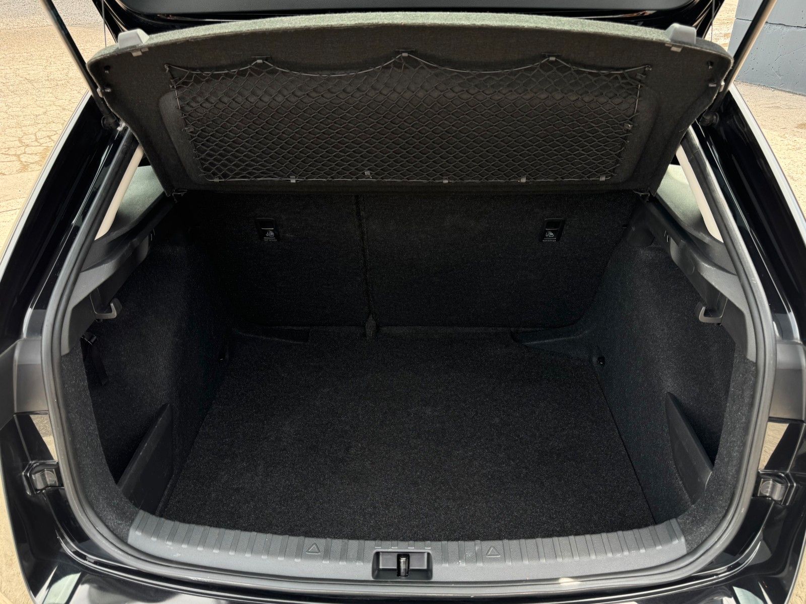 Fahrzeugabbildung SKODA Scala 1.0 DSG Ambition CarPlay Temp. SHZ PDC