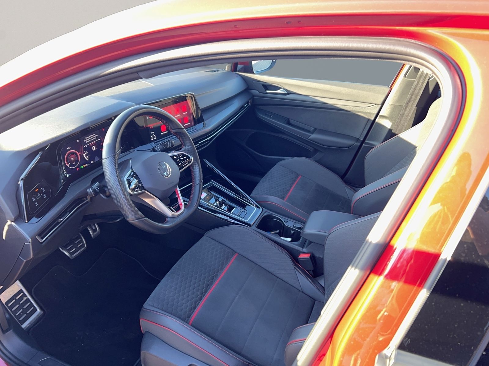 Golf VIII GTI Clubsport, ACC, RearView, Estoril