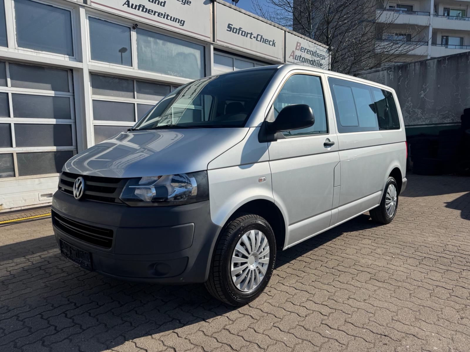 Volkswagen T5 TRANSPORTER BUS CARAVELLE TRENDLINE/9-SITZER