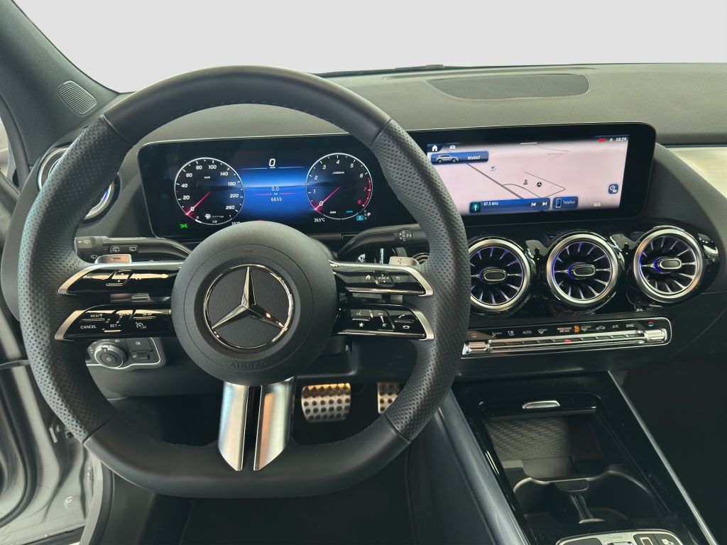 Fahrzeugabbildung Mercedes-Benz GLA 200 AMG Line*NightPaket*MULTIBEAM LED*Kamera