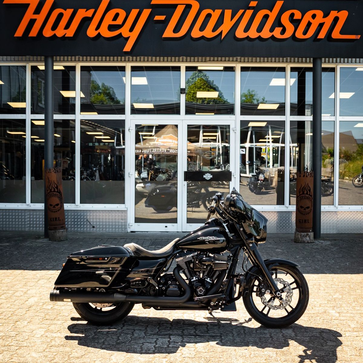 Fahrzeugabbildung Harley-Davidson FLHXS Street Glide - Jekill&Hyde -Wilbers