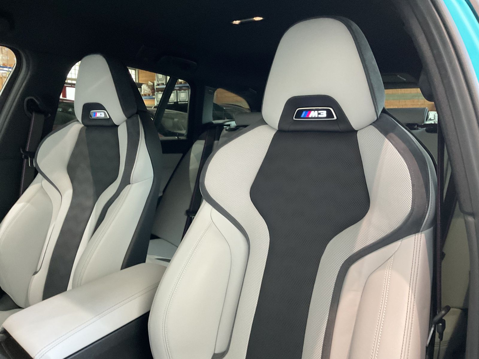 Fahrzeugeinzelansicht 12 Fahrzeugabbildung BMW M3 Competition M Sportsitze Interieurlisten Carb