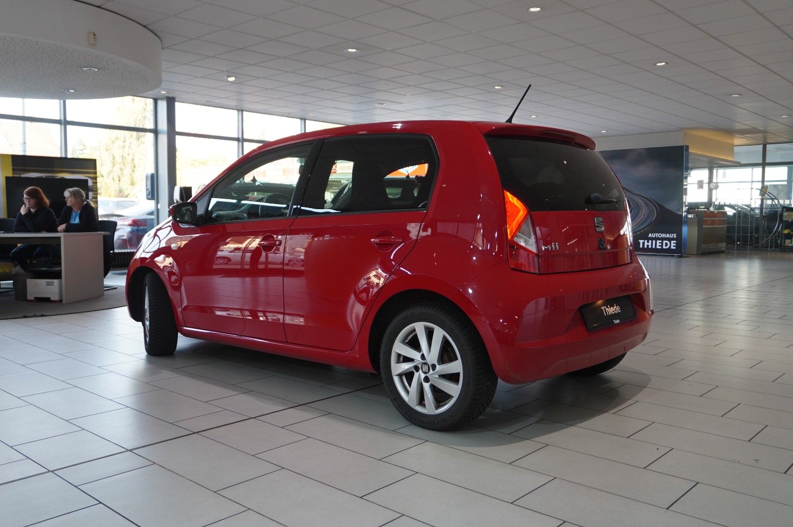 Fahrzeugabbildung SEAT Mii 1.0 SPORT 5-TÜR KLIMA/ALU/CD/AUX/NEBEL/TÜV