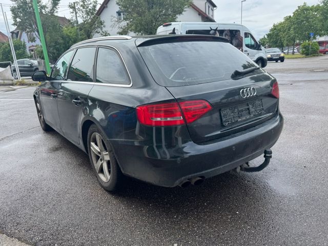 Fahrzeugabbildung Audi A4 Avant Attraction Automatik AHK
