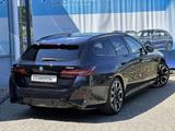 BMW i5 M60 xDrive M Sport Pro B&W Autobahnas PANO - gebrauchte BMW Kombis