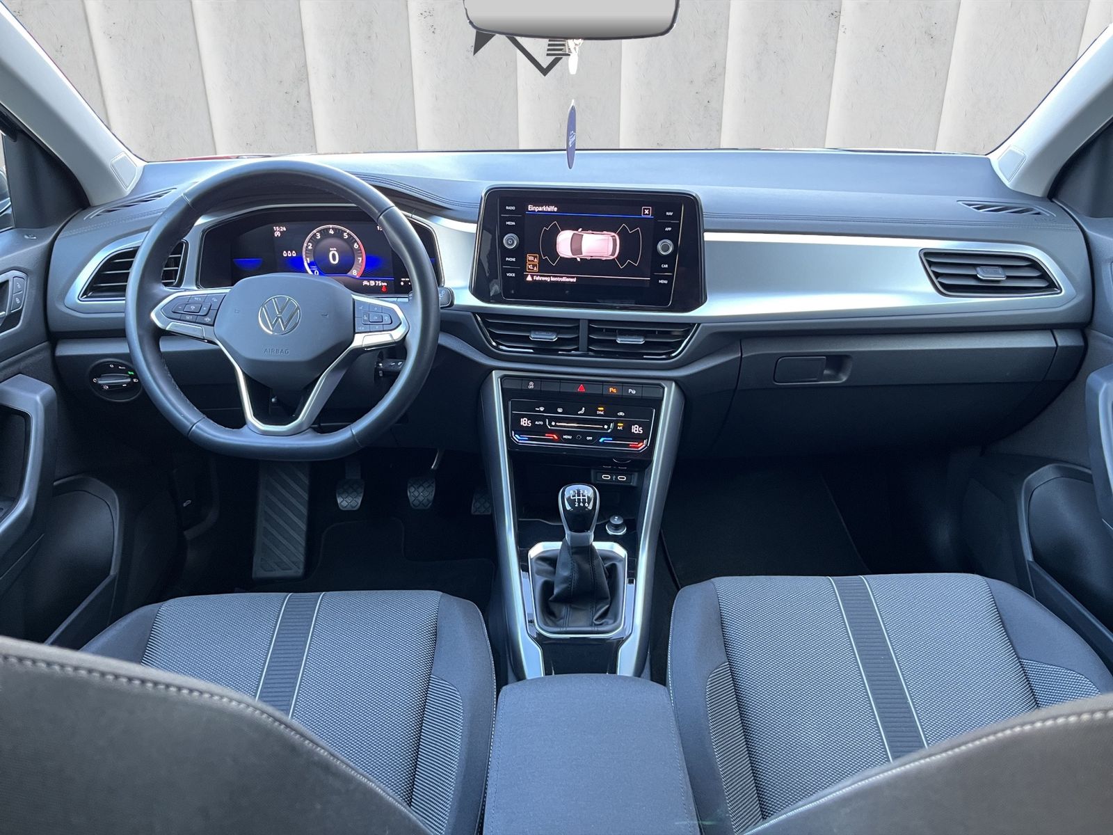 Fahrzeugabbildung Volkswagen T-Roc Life*PDC*ViCo*SmartLink