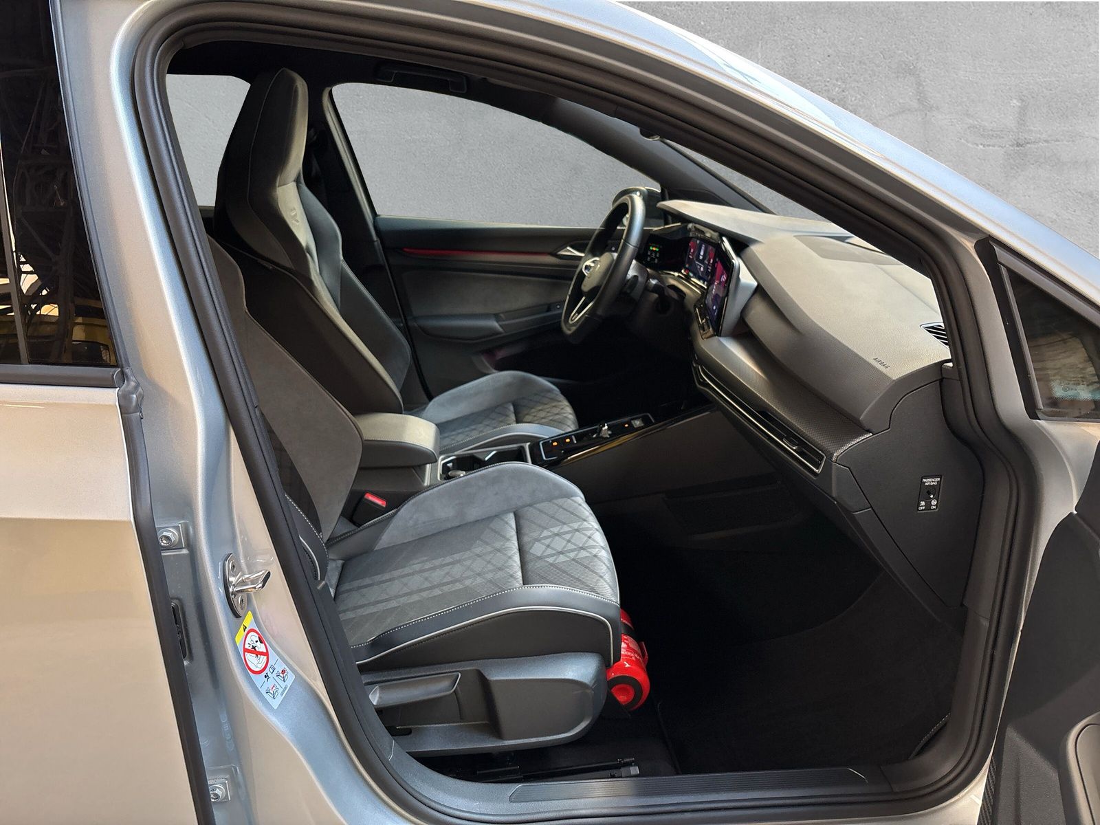 Fahrzeugabbildung Volkswagen Golf Variant 2.0 TDI R-Line AHK Kamera AppConnec