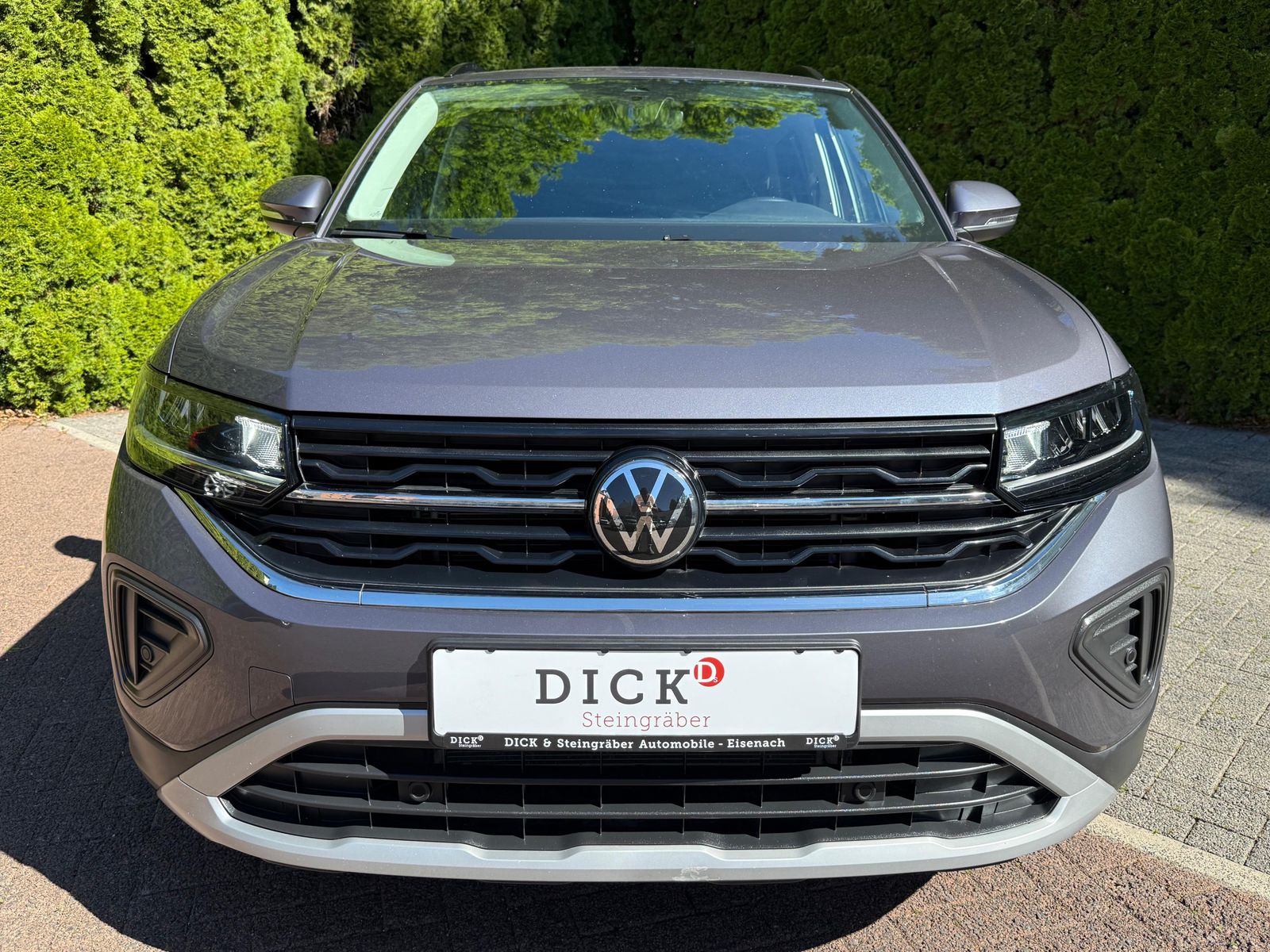 Fahrzeugabbildung Volkswagen T-Cross 1.0 TSI DSG Life LED+KAM+ACC+CARPL+SHZ+
