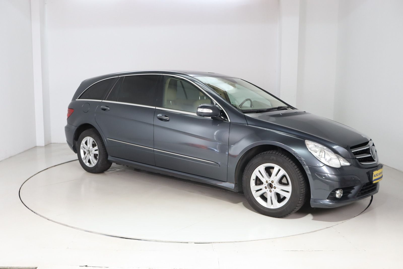 Fahrzeugabbildung Mercedes-Benz R 350 CDI 4MATIC lang * DIS * Pano * 7-Sitze