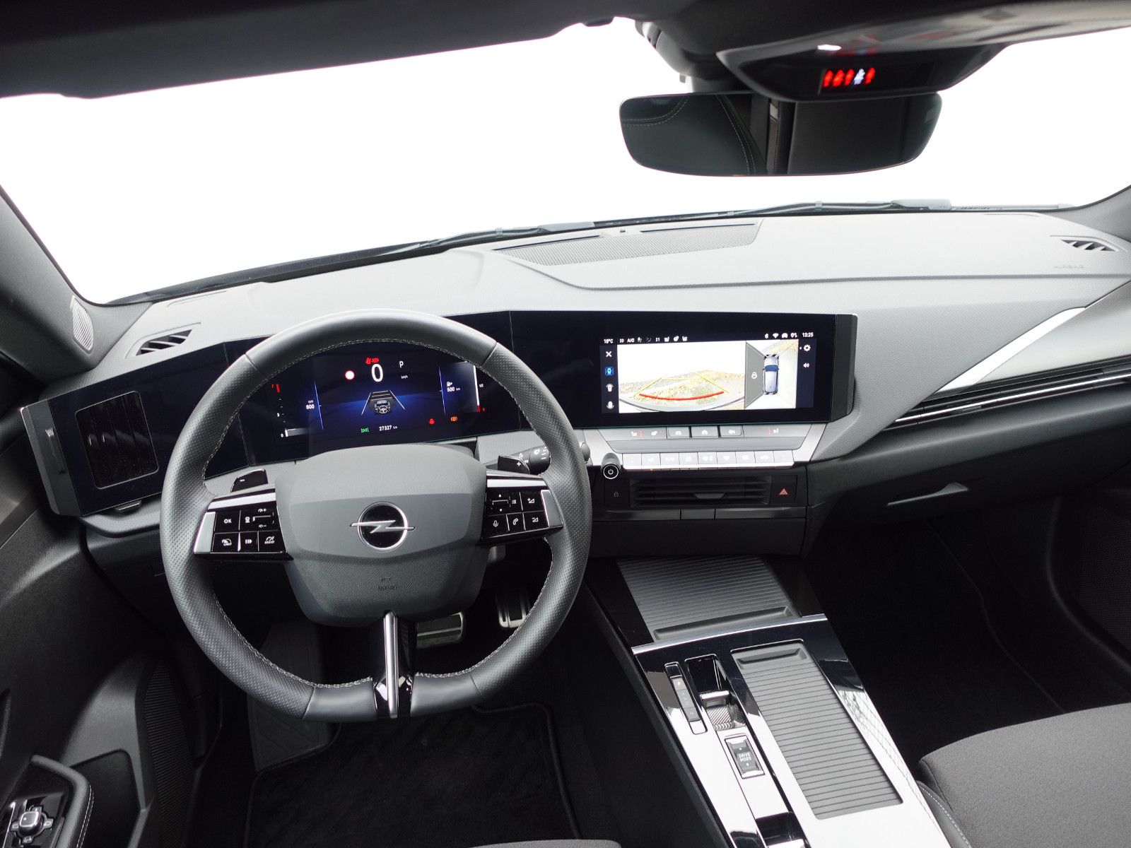 Fahrzeugabbildung Opel Astra ST 1.2T GS Automatik Navi,LED,PDC,Kamera