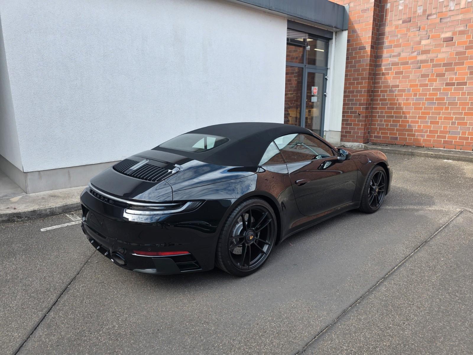 Porsche 911 Carrera 4 GTS  PASM Vollleder Approved 7/27