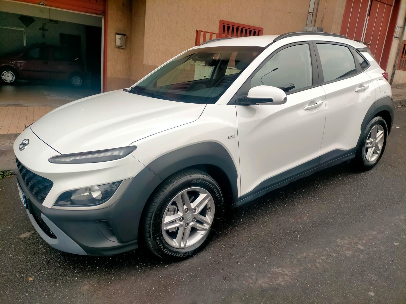 Hyundai Kona 1.0 T-GDI Hybrid 48V iMT Versione M