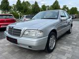 Mercedes-Benz C 180 AutomatikScheckheft Rostfrei H Kennzeichen - Oldtimer: bis 10000 €