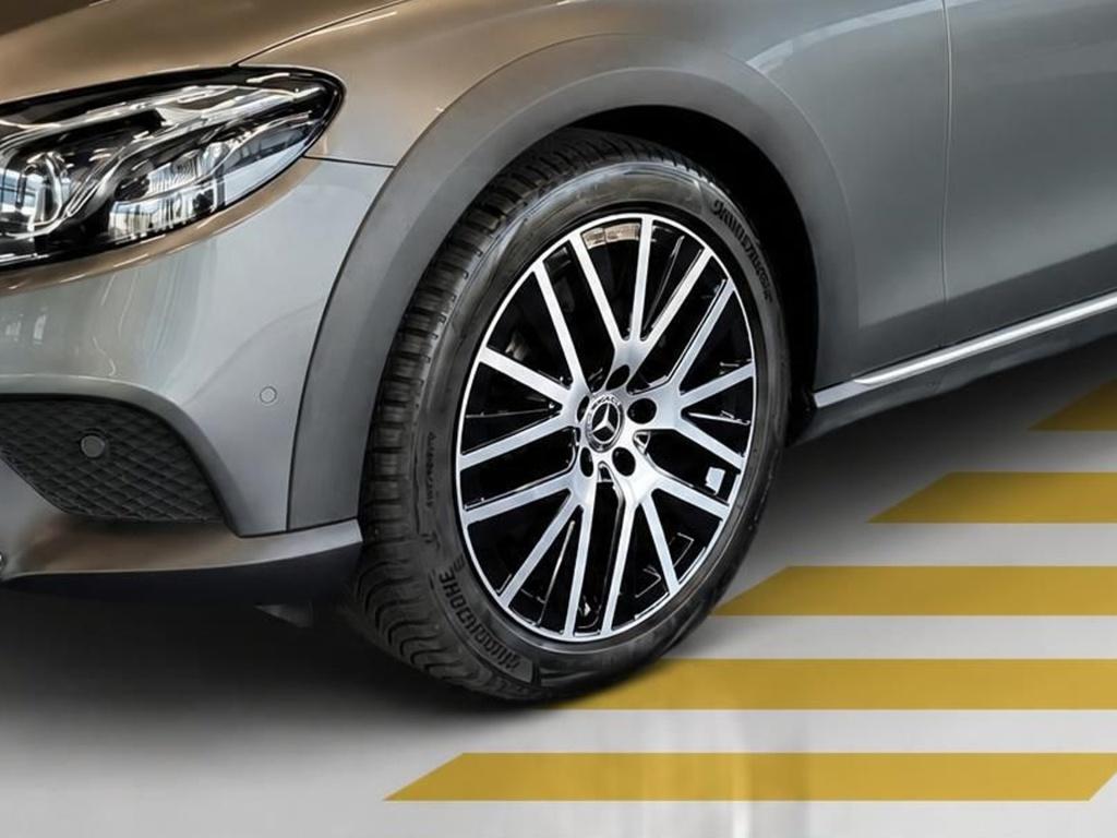Mercedes-Benz E 220 d 4M T ALL-TERRAIN COMAND AHK DISTRO 360°