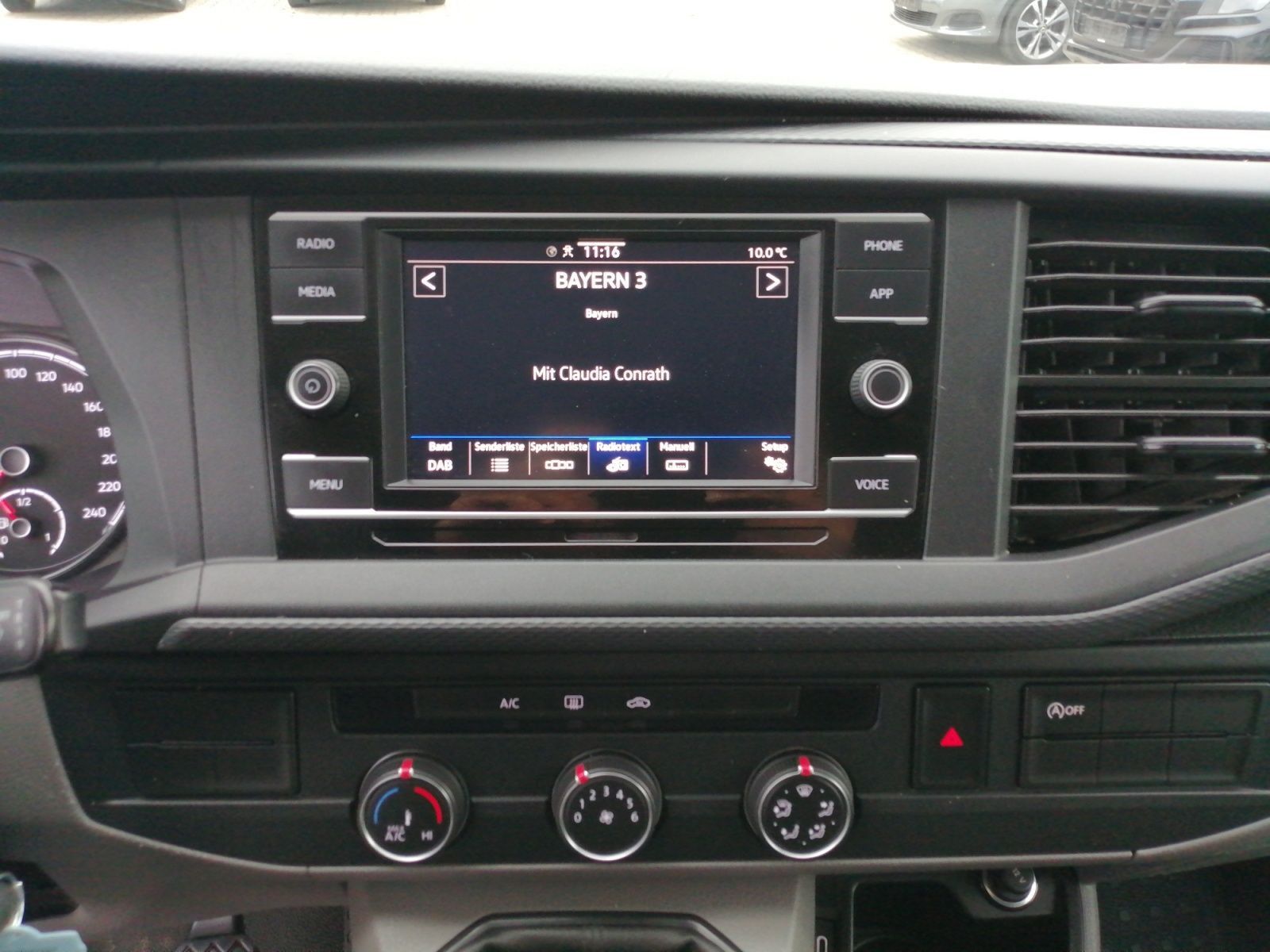 Volkswagen T6 Transporter - Bild 10