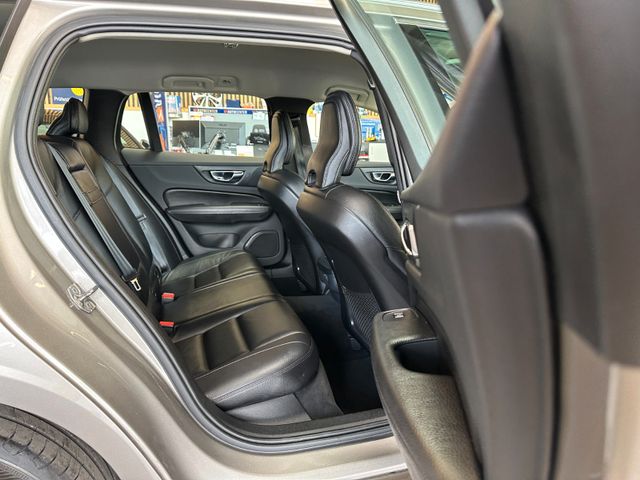 Volvo V60 *TÜV 328*KEYLESS*ACC*NAV*2-ZONEN*VirtualCo*