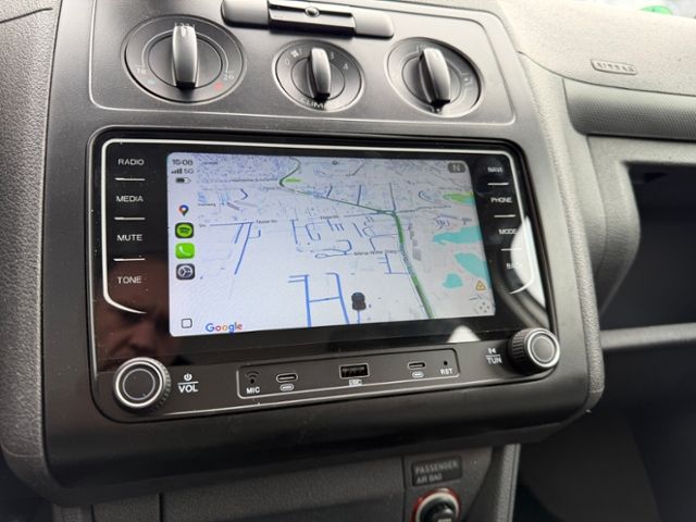 Fahrzeugabbildung Volkswagen Caddy Rollstuhlrampe