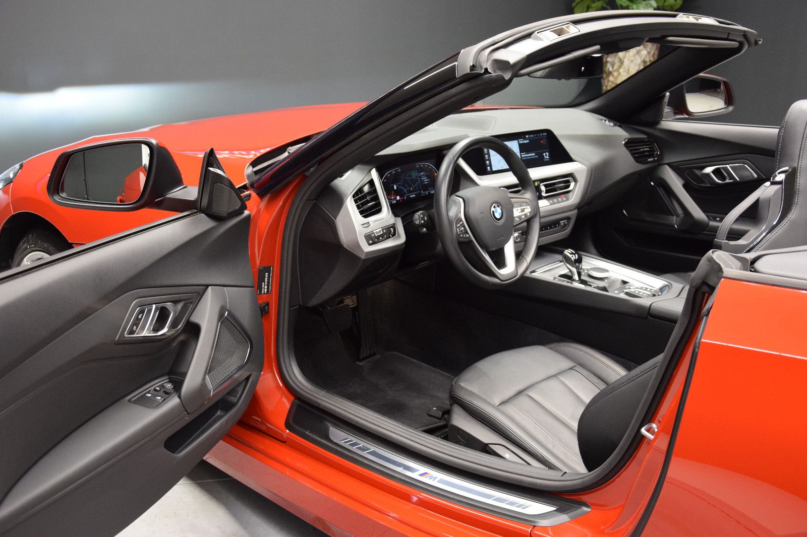 Fahrzeugabbildung BMW Z4 Roadster sDrive 20 i M-Sport Leder HuD Kamera