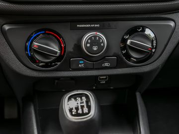 Hyundai i10 1.0 Connect & Go Spurhalteassistent Kamera