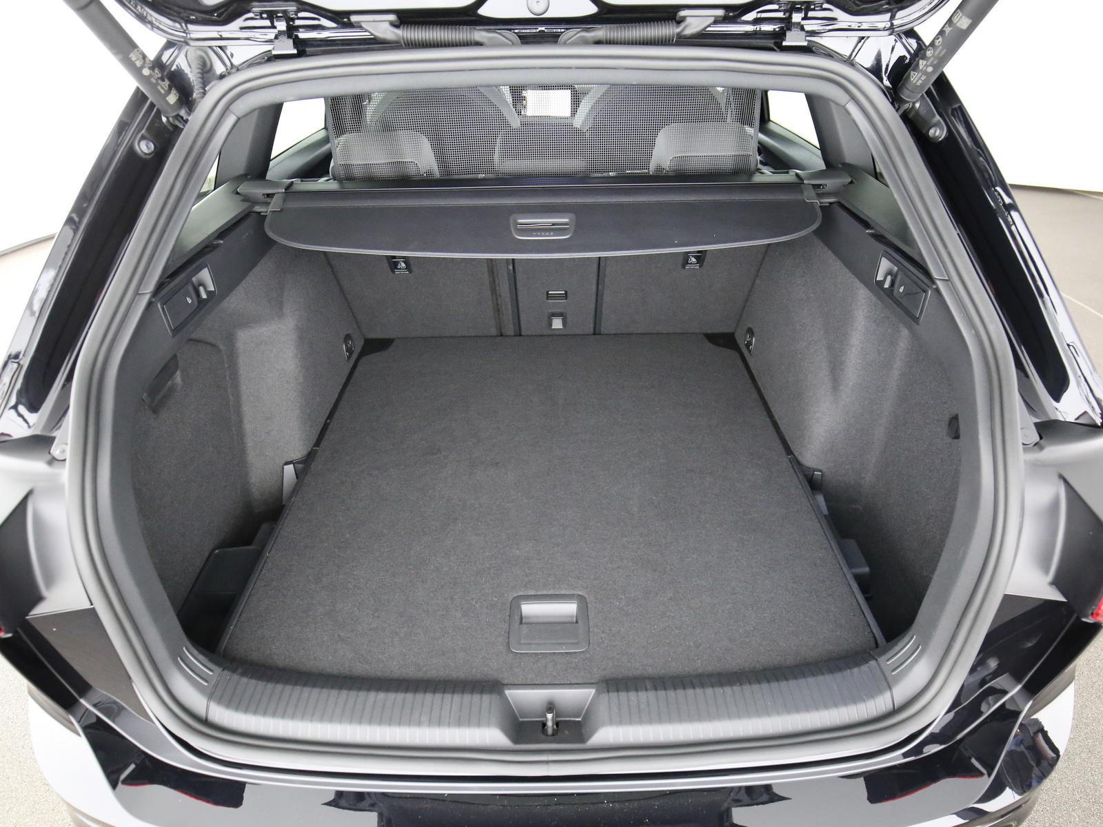Volkswagen Golf VIII Variant 2.0 TSI DSG R-line LED Navi H, миниатюра 25