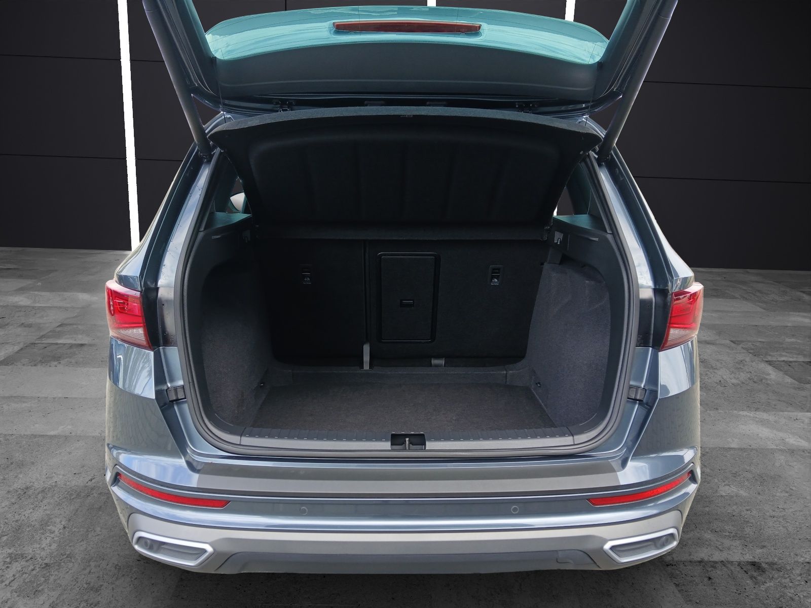 Fahrzeugabbildung SEAT Ateca TDI FR-Line DSG STH LED Navi AID ACC RFK S