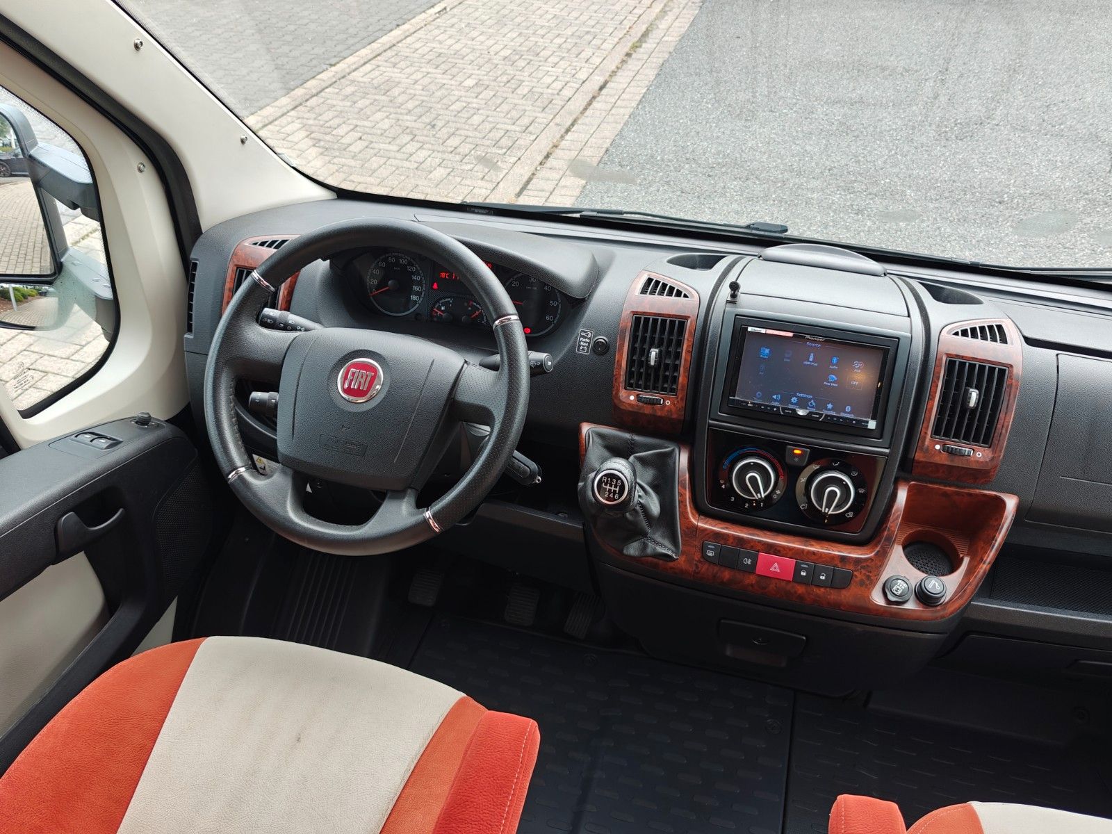 Fahrzeugabbildung Bürstner Ixeo Time IT 695 moonlight - Klima, SAT -