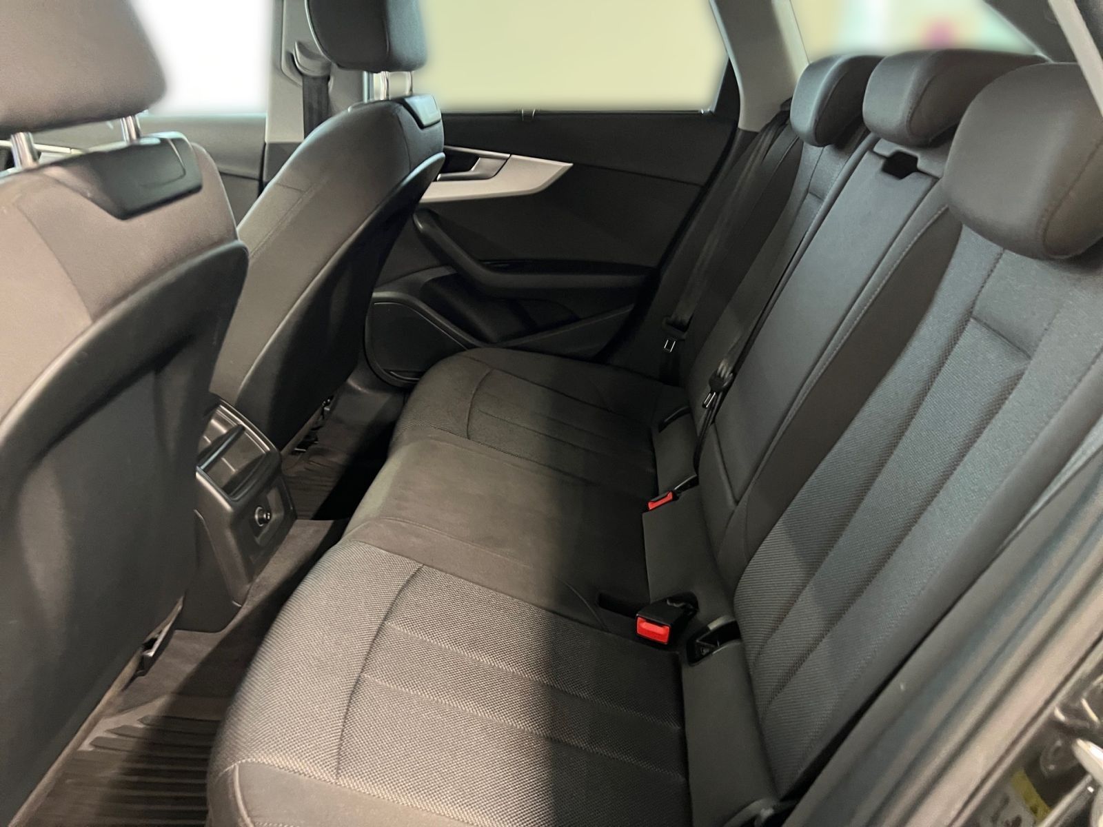 Audi A4 - Bild 11