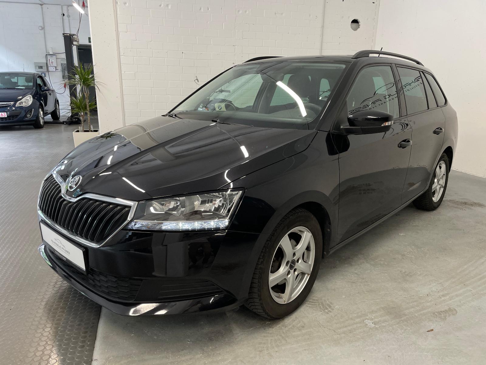 Skoda Fabia Combi Active*Werksgarantie*AHK*SHZ*PDC*BT*