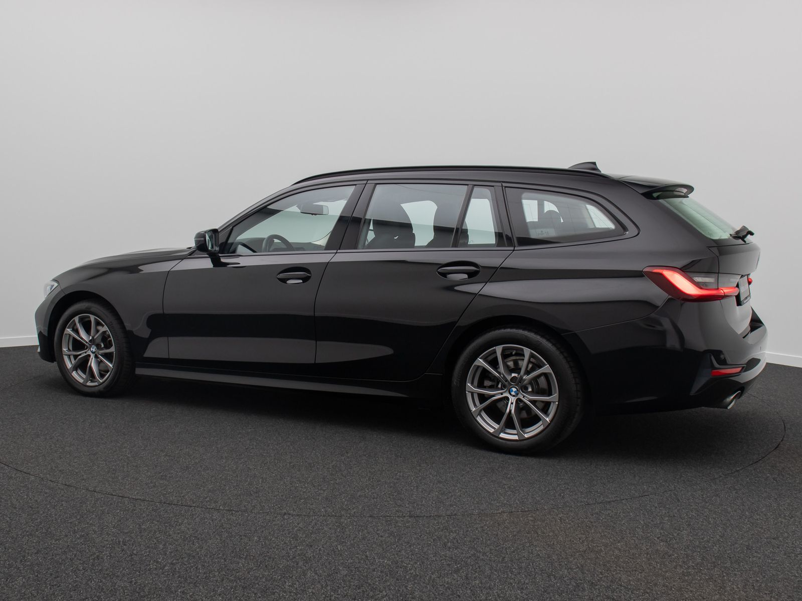 Fahrzeugabbildung BMW 320d  xD Sport Line Laser HUD DAB Komfort Alarm
