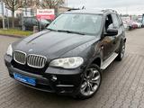 BMW X5 X-Drive 50i V8 4,4*M-SPORT PAKET*PANO*HUD*VOL - BMW X5 mit Benzin-Antrieb
