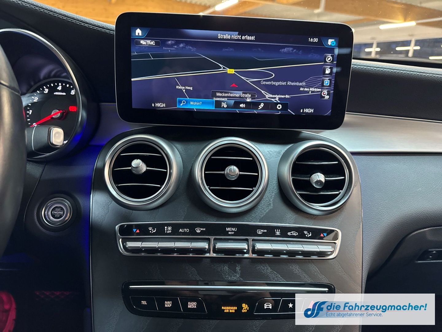 Fahrzeugabbildung Mercedes-Benz GLC 300 e 4Matic Digitales Cockpit Memory Sitze