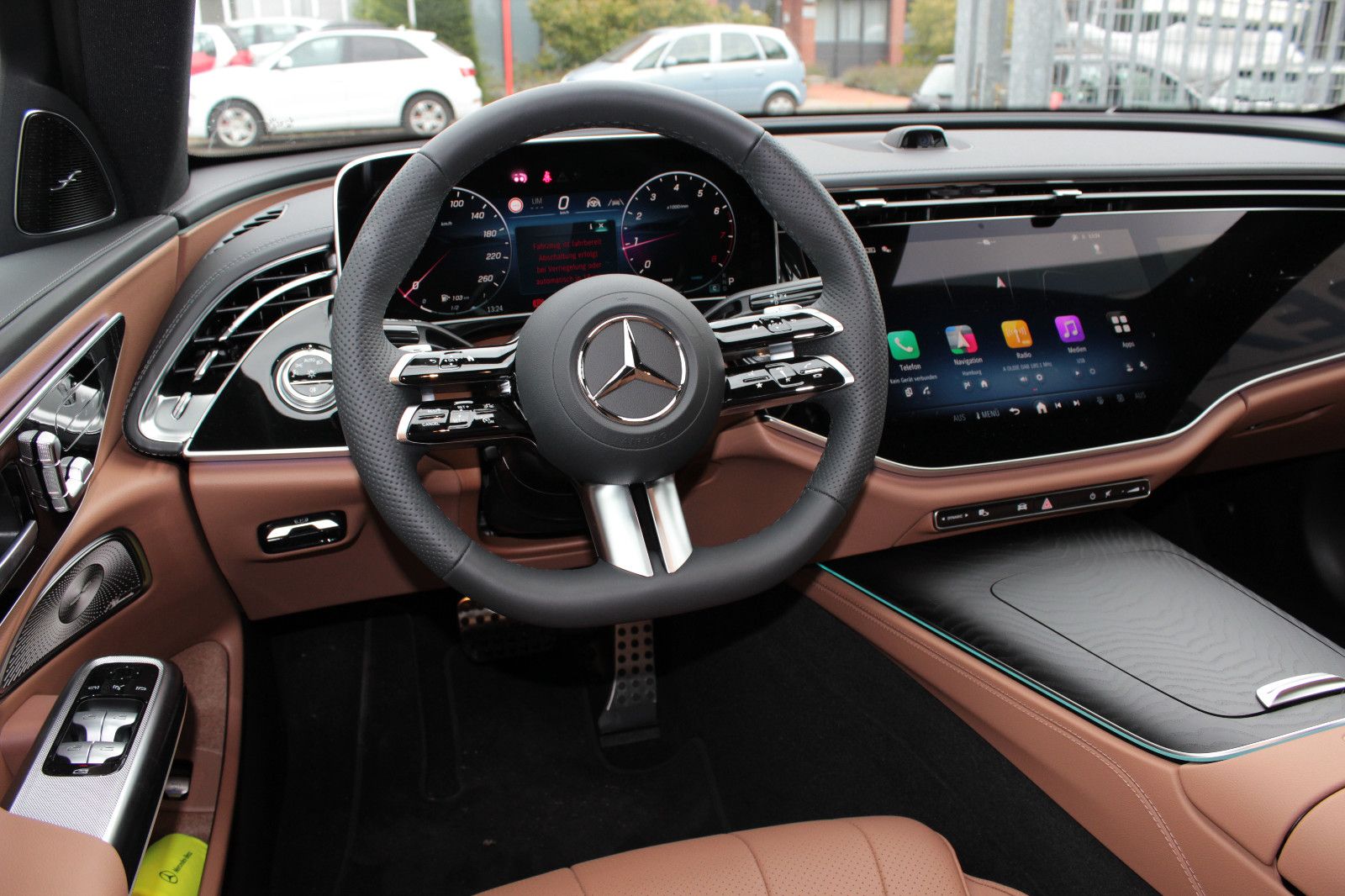 Fahrzeugabbildung Mercedes-Benz E 200 *AMG Line**Premium Plus**Superscreen*MY24*