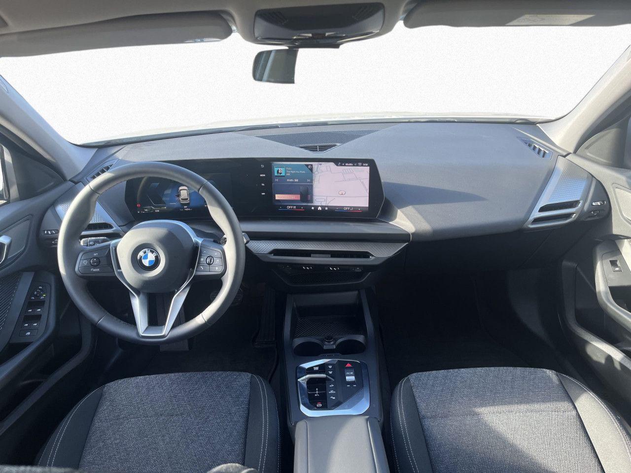 BMW 120d AdpLED,ParkAss,DriveAss,LED,CarPlay,KomfZ