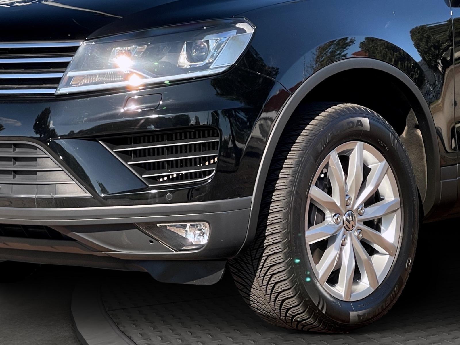 Volkswagen TOUAREG V6 TDI 4 MOTION LEDER PANORA SCHECKHEFT