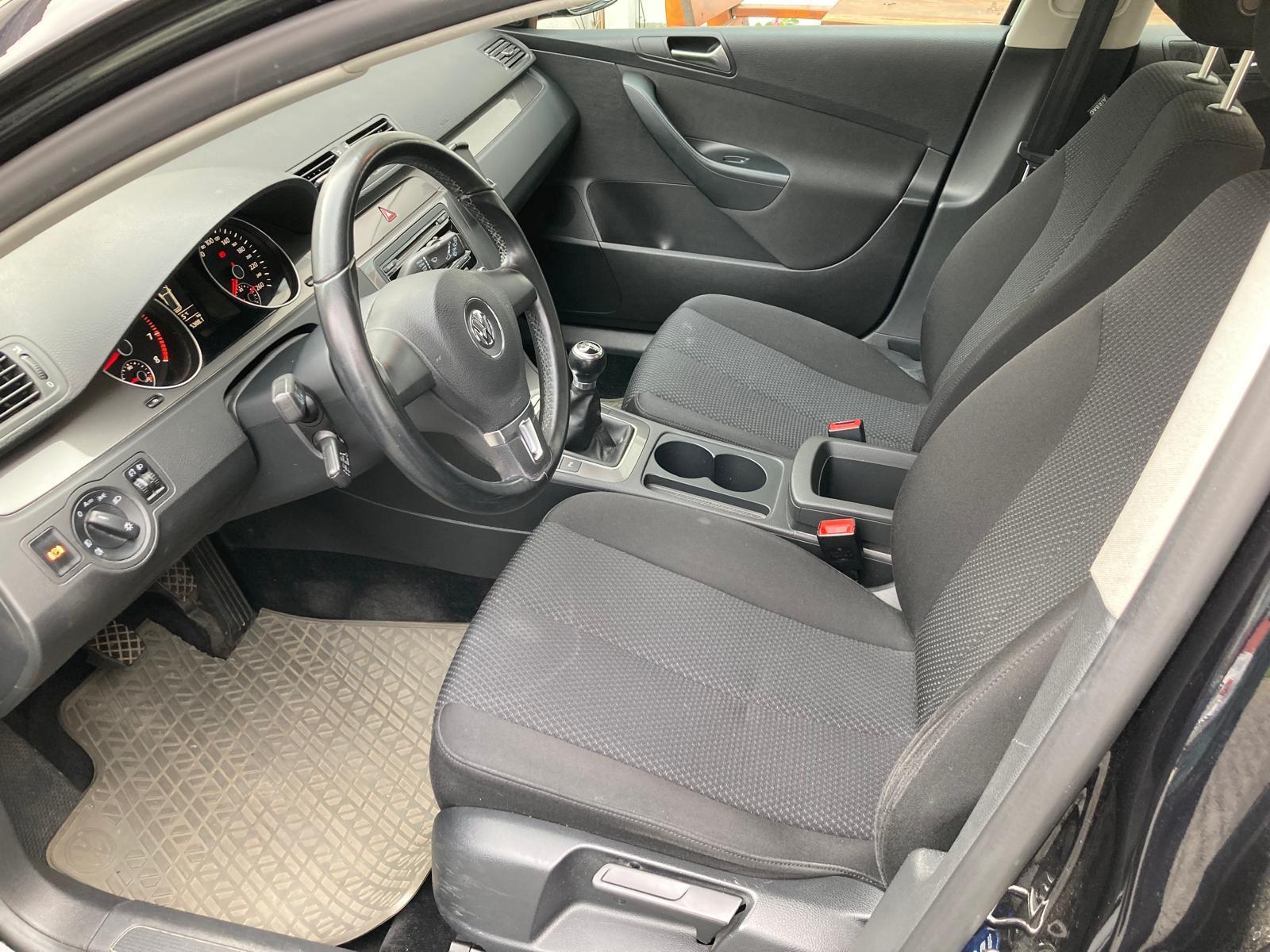 Volkswagen Passat 2010 — photo 8