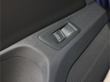 Volkswagen T-Roc R-Line Black Syle 1.5 TSI DSG AHK Kamera L