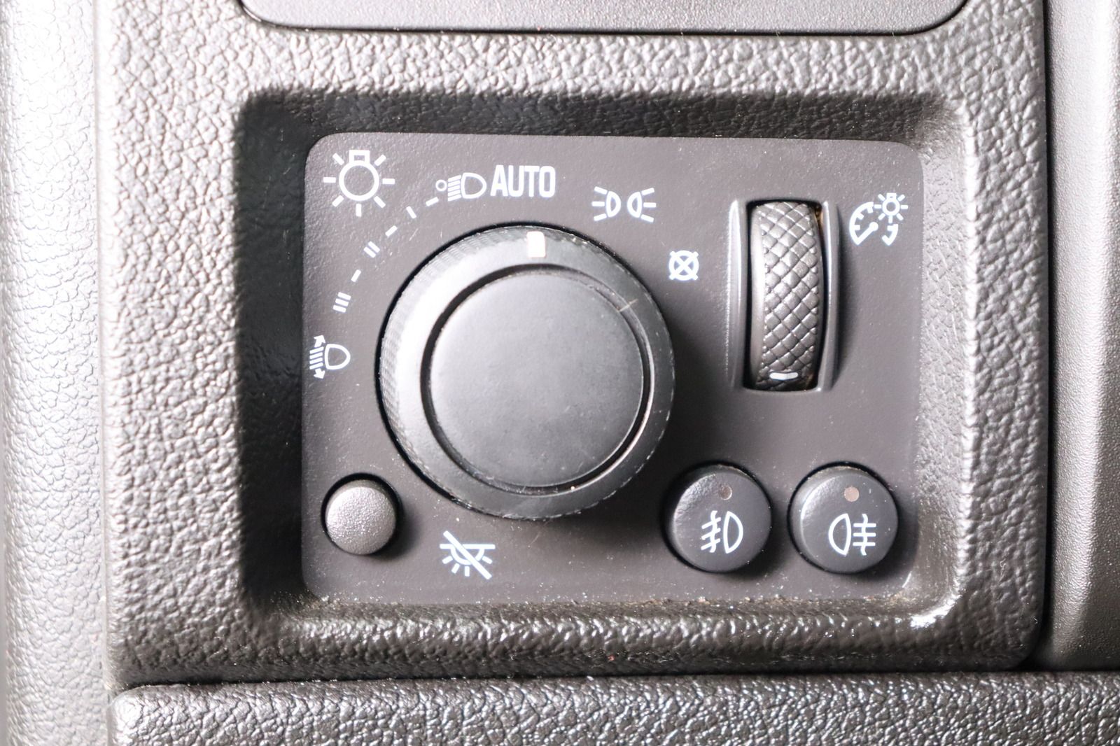 Fahrzeugabbildung Hummer H3 3.7 Auto. * Sitzhzg. * HU/AU bis 04.2027