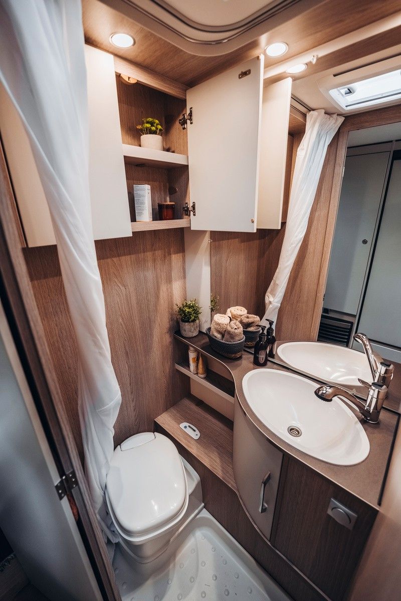 Fahrzeugabbildung Bürstner Premio 495 TK *1.700Kg*Dusche*Paket2*Etagenbett.