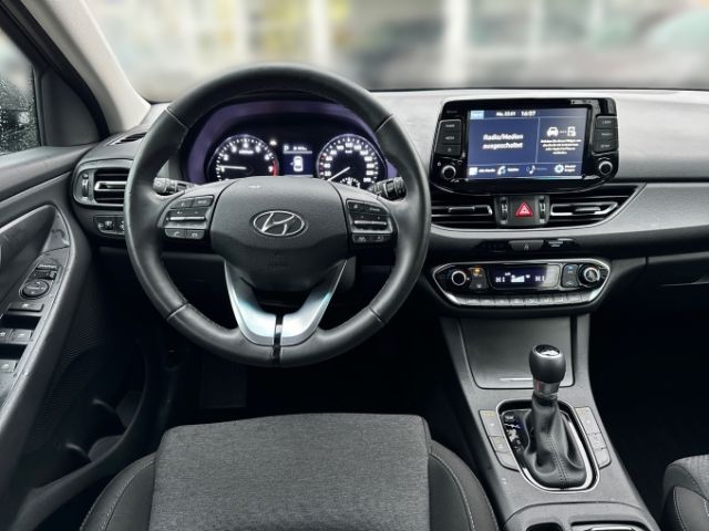 Fahrzeugabbildung Hyundai i30 1.0 T-GDI +CARPLAY+RFK+KLIMA+SHZ+PDC+TEMPOMA
