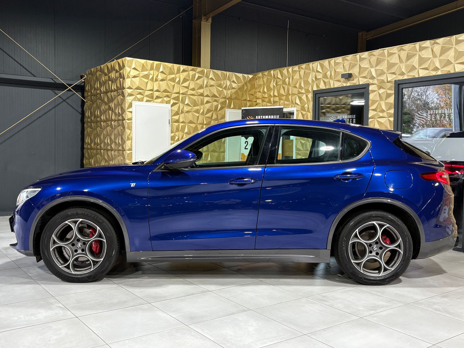Fahrzeugabbildung Alfa Romeo Stelvio Ti Q4/MEMORY/NAVI/KAMERA/ACC/KLIMA