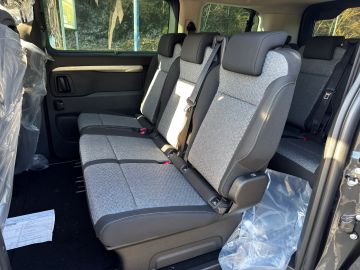 Opel Zafira Life - 11