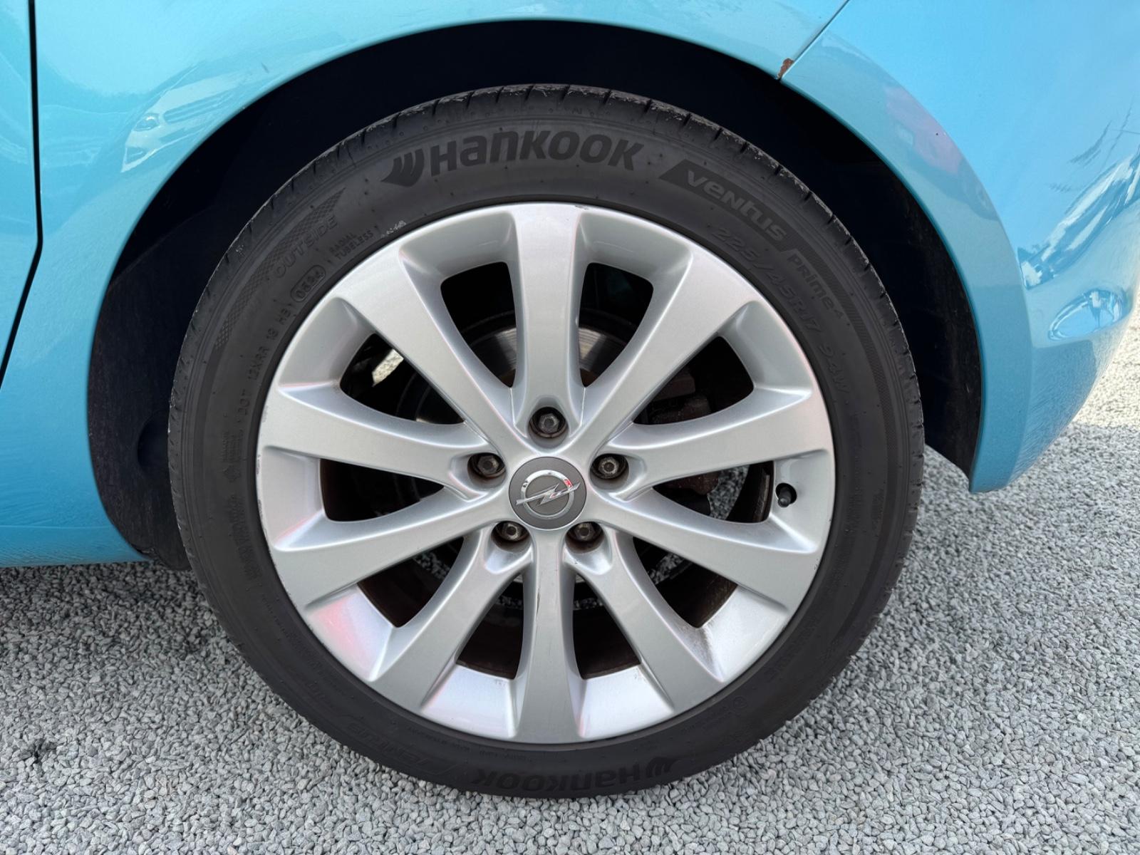 Opel Meriva 2011 — photo 14