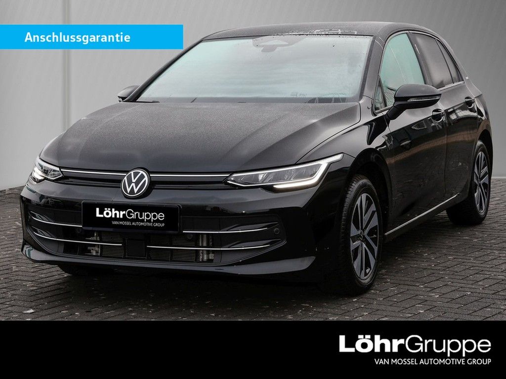 Volkswagen Golf VIII 1.5 eTSI DSG Energy AHK/RFK