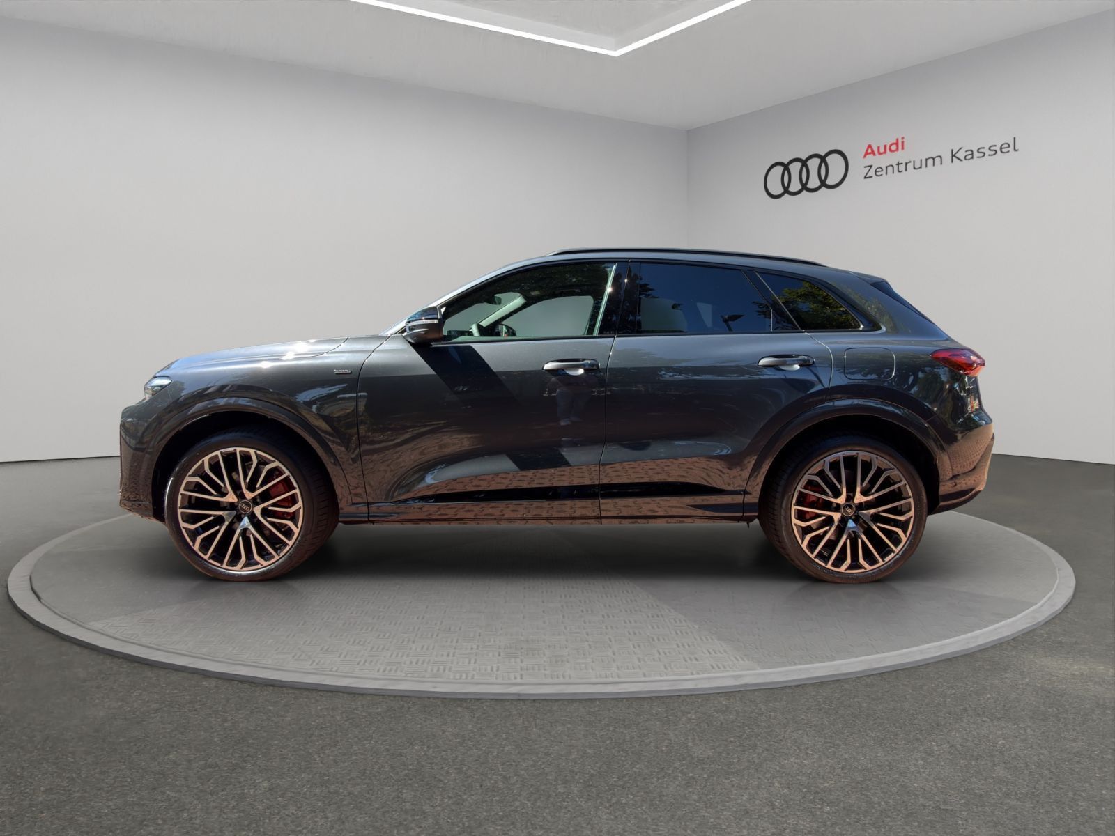 Audi Q5 SUV e-hybrid qu S line Matrix LED AHK 360° imagem 3