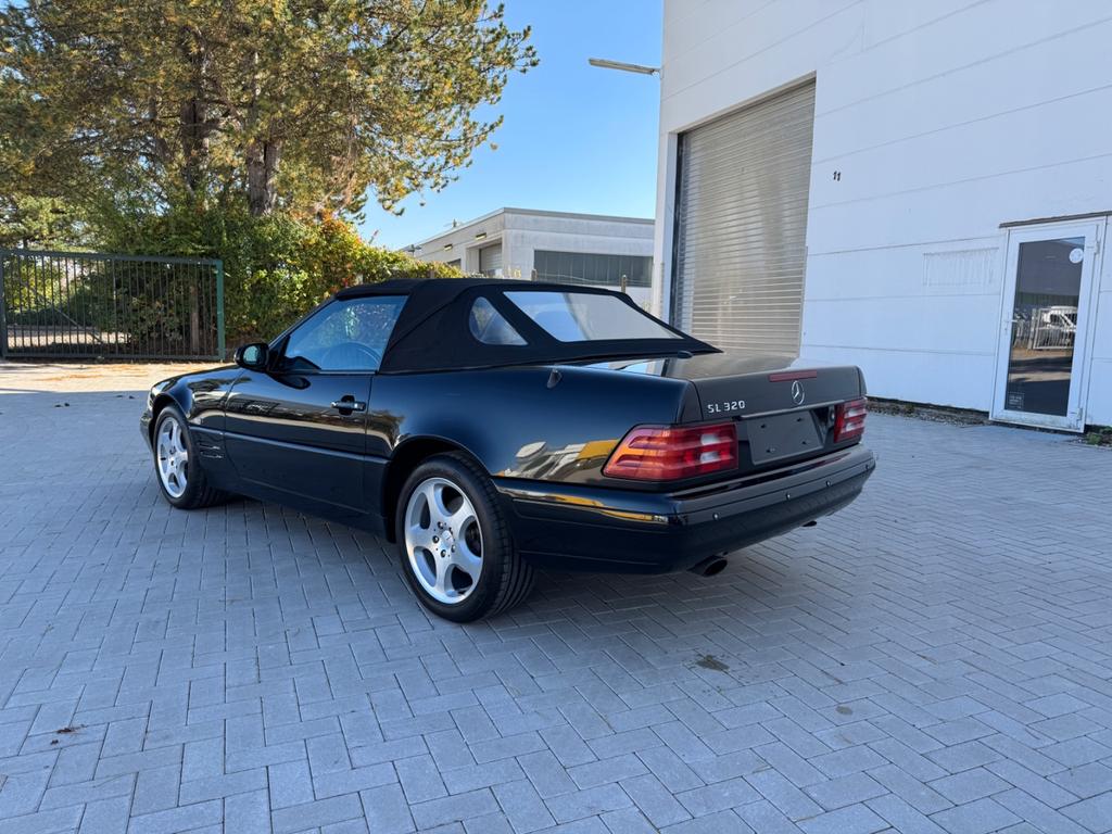 Mercedes-Benz SL 320