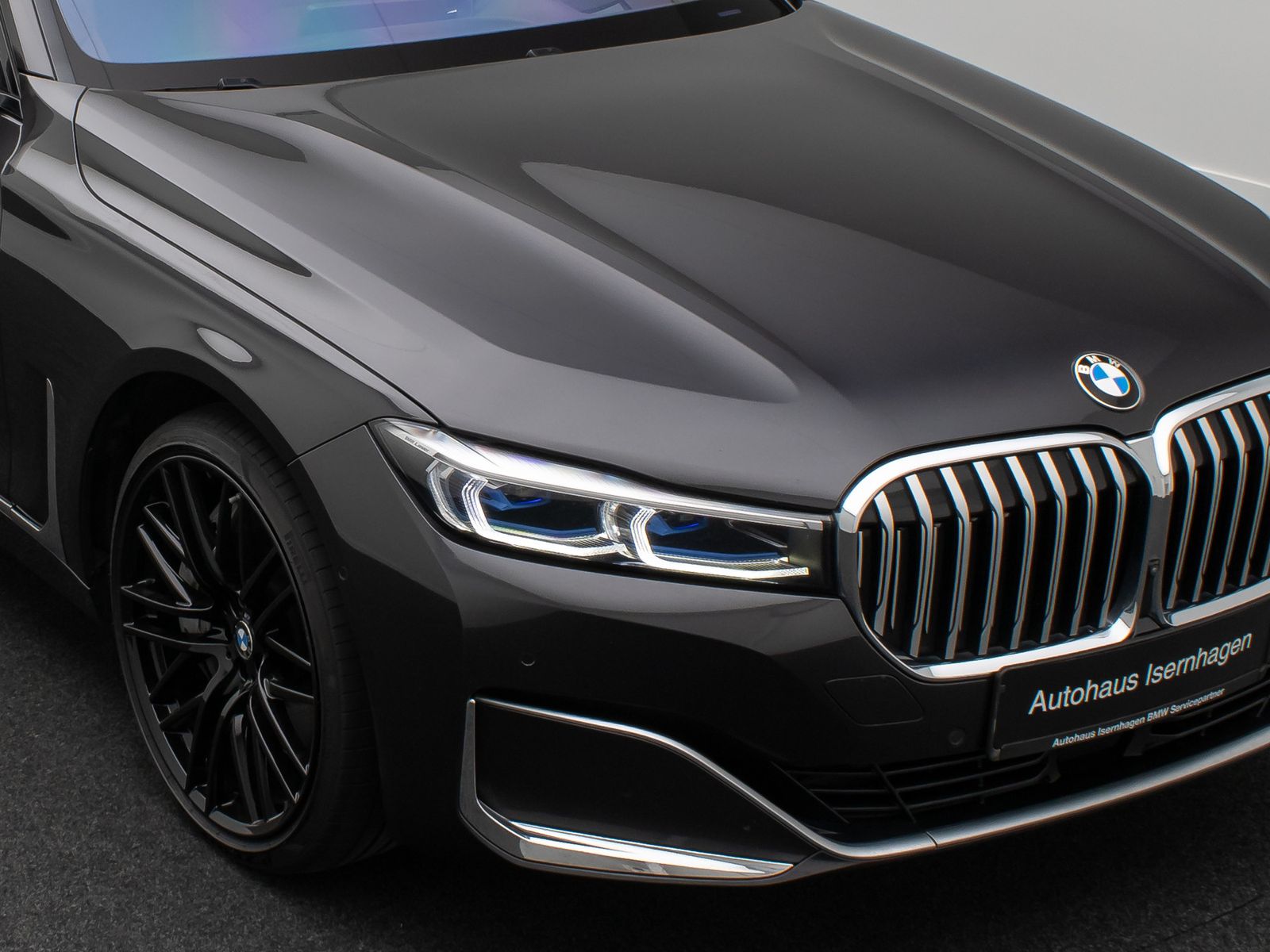 Fahrzeugabbildung BMW 750i xD HUD 360°Massage TV Laser SoftCl 21" Voll