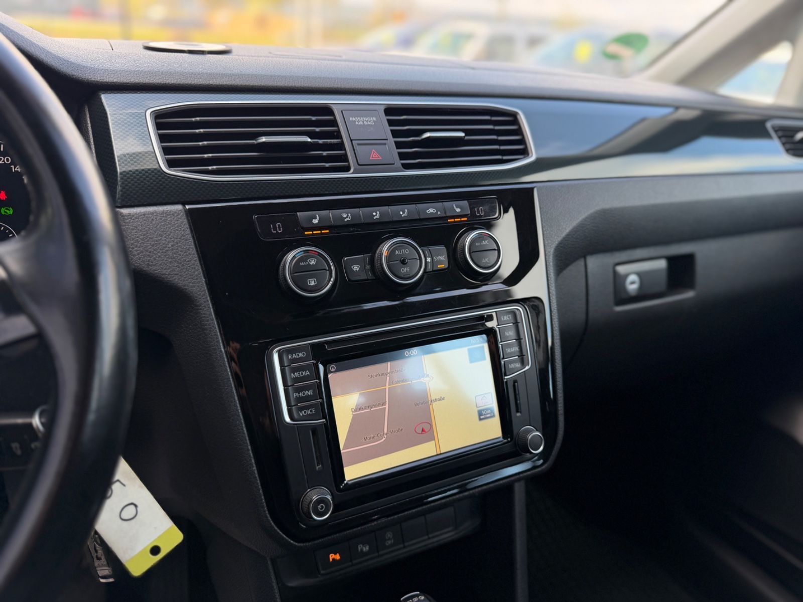 Caddy Maxi Highline 2.0 TDI DSG Navi BI-Xenon