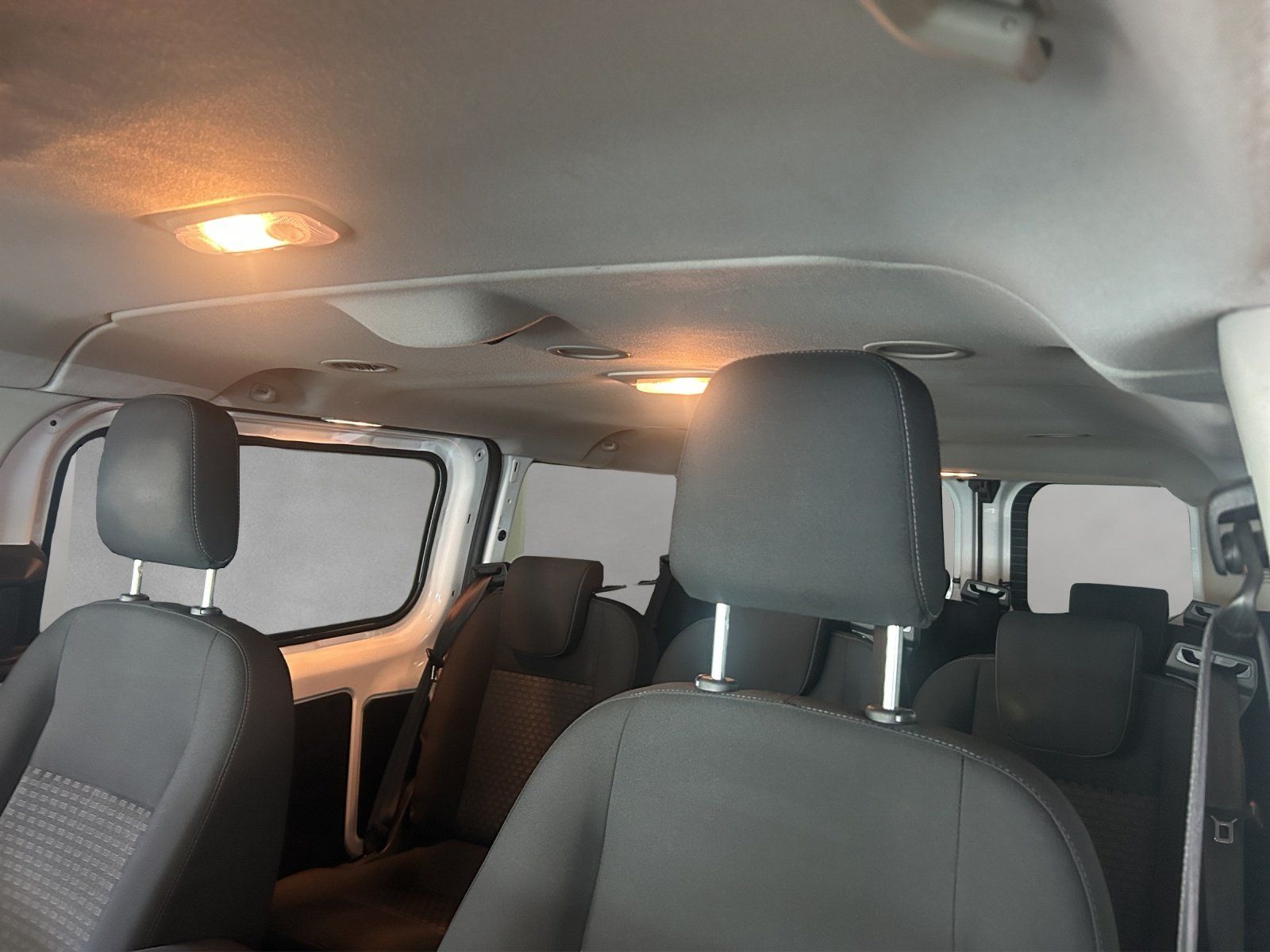Fahrzeugabbildung Ford Ford Transit Custom 320 L2H1